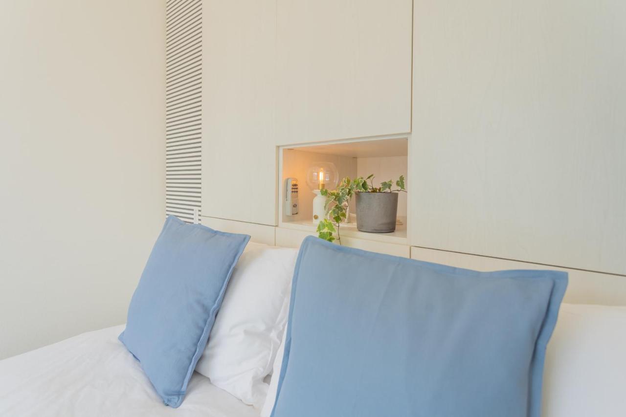Blue Bliss Apartment By Rent All Como Colonno Exteriör bild